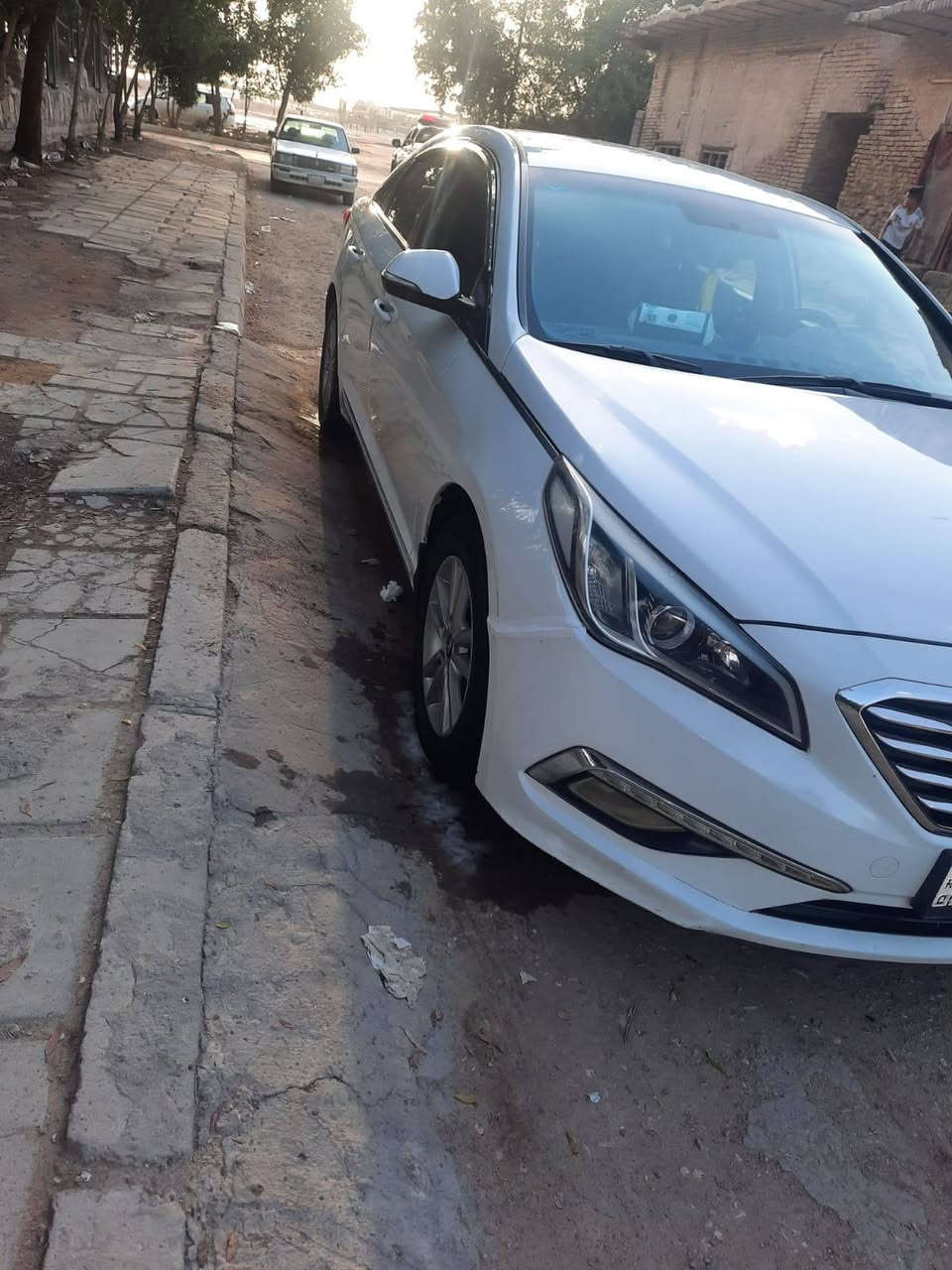 السلام عليكم  للبيع هونداي سوناتا 2016 وارد كوري رقم بغداد انكليزي سنويه لل30 مواصفات تحكم ستيرن جهتين كامره  تبريد تدفئه شغالات محرك 2000 Lpi دوش كير ومحرك مكفولات حداده جديده  تايرات جديده مري شفط  السعر130 وبيها مجال  اي استفسار هذا رقم راعيها ***********  البصره قضاء الصادق بني منصور 
اخوان اني مكلف بالنشر الي يريد تفاصيل اكثر يتواصل مع راعيها واتساب او اتصال
