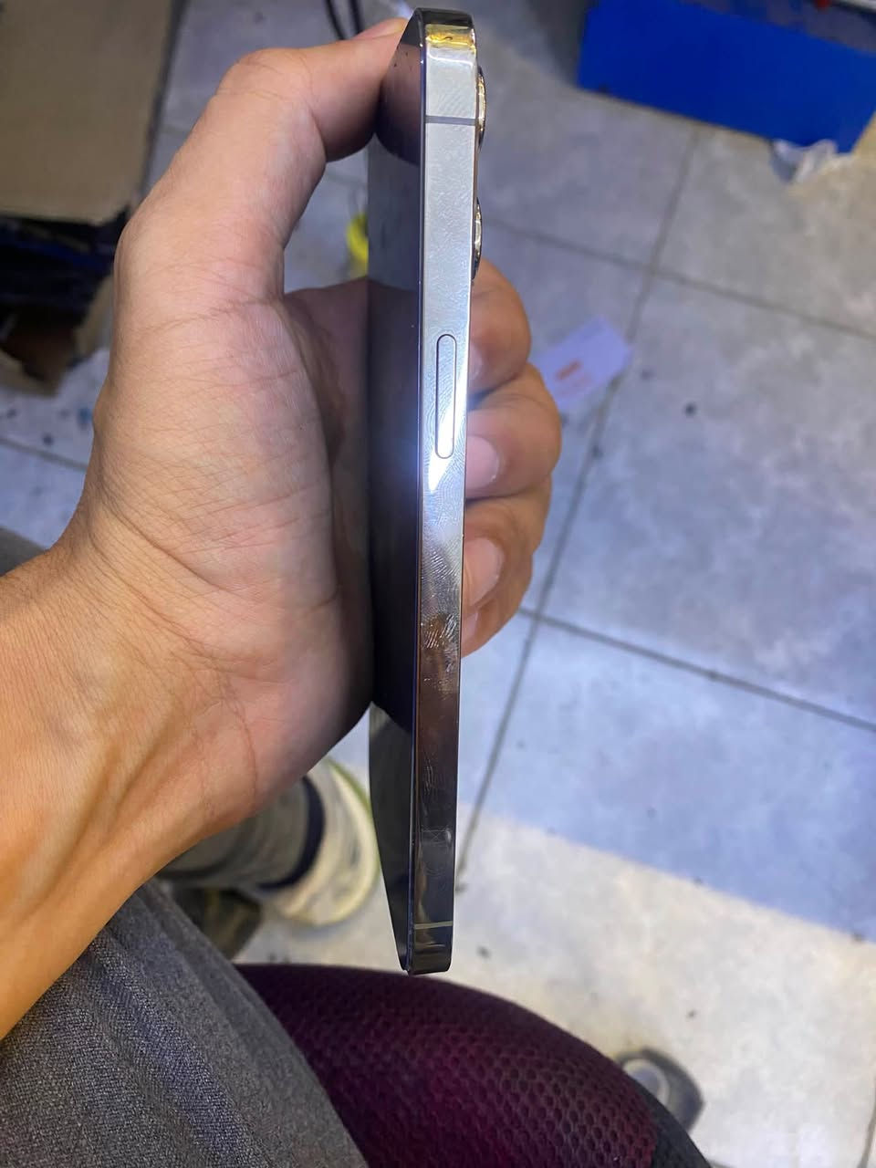 12برو ماكس ذاكره 256 بطاريه 83 مثل ما موضح بصور الشاشه بيها هذا الخط بس شغاله فيس ايدي واكف اي شكال ما بيه الشاشه الاصليه 225 وبي مجال قليل مكاني بياع او بغداد الجديده ***********

