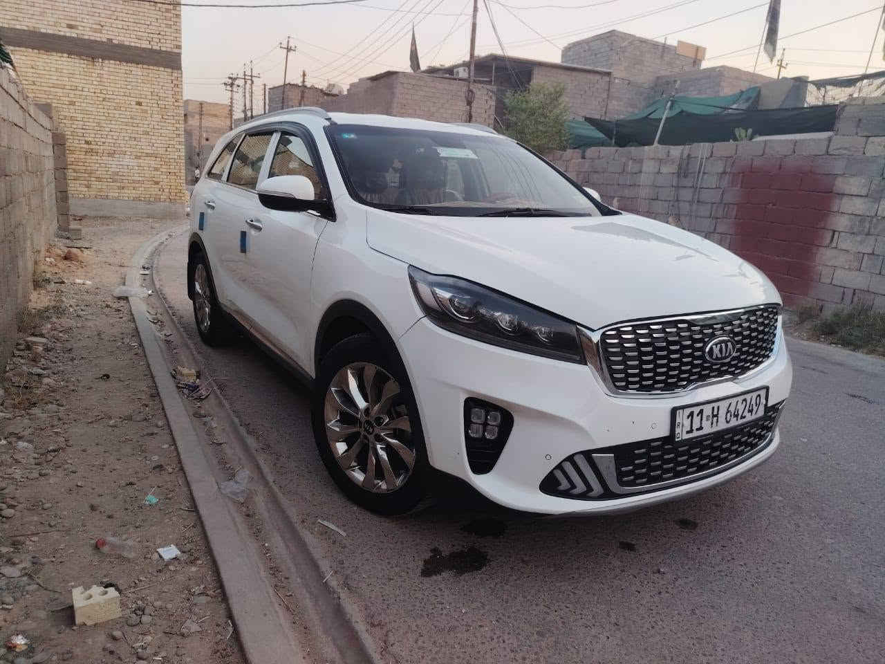 السلام عليكم كيا سورنتو للبيع موديل 2020 خليجية بيها بنيد مفتوح فقط 7راكب 6سلندر بسمي سنوية لـ2030 مكينة نظيفة السعر 245 بيها مجال العنوان بغداد حي النصر رقم الهاتف ***********
