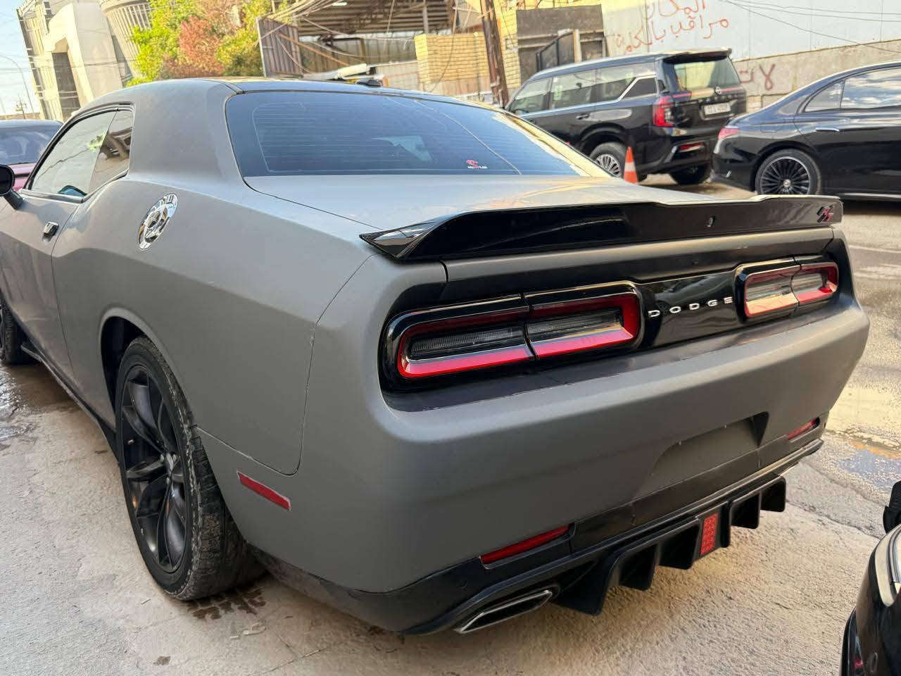 السلام عليكم
للبيع فقط 
#مترهم #مراوس ///#مترهم #قساط
جالنجر V6 SXT 2018
اسمنتي مغلف ppf طافي ضمان١٠سنين
مواصفات عادية 
داخل جديد كشنات مخمل 
دشبول مسستم فورجد فايبر
دركة rpm 
ويل RT 20 
بنيد srt
دعامية srt
عليها ادامة كاملة نوزل بلك فيت بم فلاتر السيارة جاهزه مابيها اي نقص
صدر حداديه جديدة امامي خلفي
حادثها خفيف ٣ قطع بدون لغد بدون شواصي 
هنا صار بيها قطع صبغ 
ماشية 75 الف
مكانها بغداد الجديده او مجمع مشن
للبيع ب143 بيها مجال
للاستفسار الاتصال ***********
