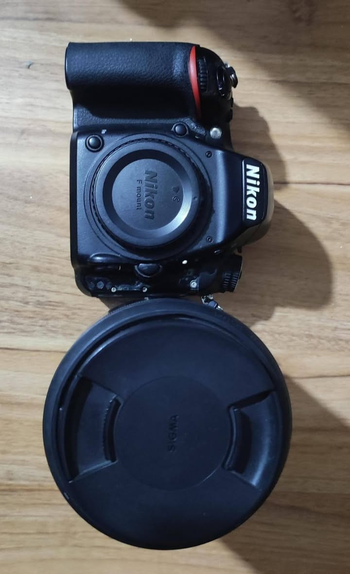 للبيع كامره نيكون  750 فول فريم. نضافتها 88% ستخدام  شخصي 
مع عدسة Sigma 85mm F1.4 Art للنيكون الغنيه عن التعريف العدسه نضافتها 99%
مع ملحقات جنطه  ورام ٦٤ 
السعر  مليونين و150 وبيها مجال 
متوازي على لبيع 
للستفسار ***********
بغداد. ماكو توصيل تجي تفحص وشوفها
