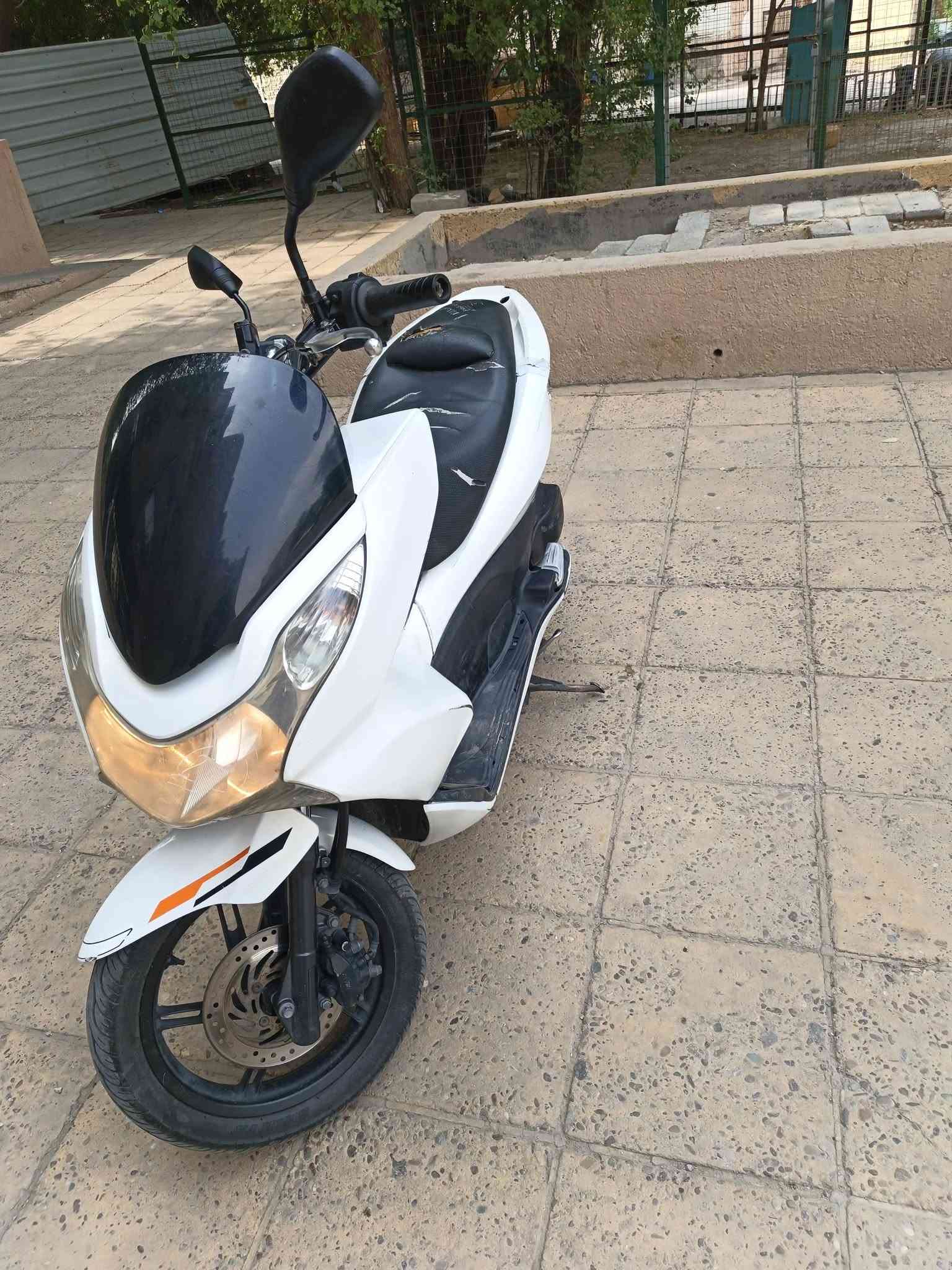 PCX • جيل اول • ١٥٠