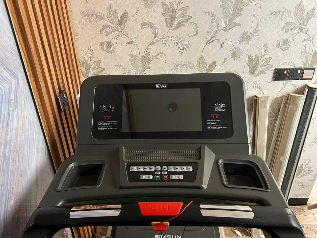 جهاز جري أصلي للبيع 🏃‍♂️
نظيف وحالته ممتازة، استخدام قليل جداً.
للمهتمين والتفاصيل والسعر مراسلة 
***********
بغداد الكرخ
