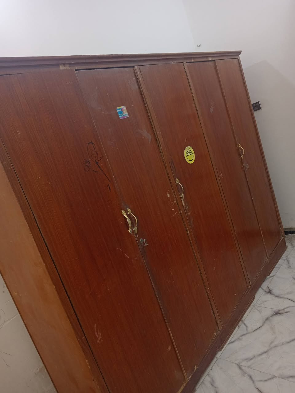 كنتور • ٥ ابواب • بيه مجال