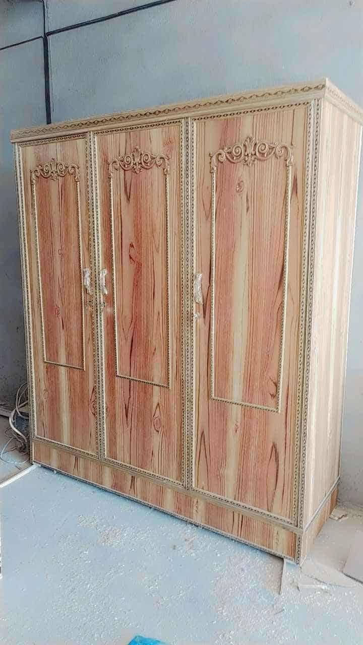 سلام عليكم كنتور 3باب200و2باب 130مكان مسيب حي المعلمين شارع نهر بحي طلاع رقم هاتف *********** ويوجد توصيل
