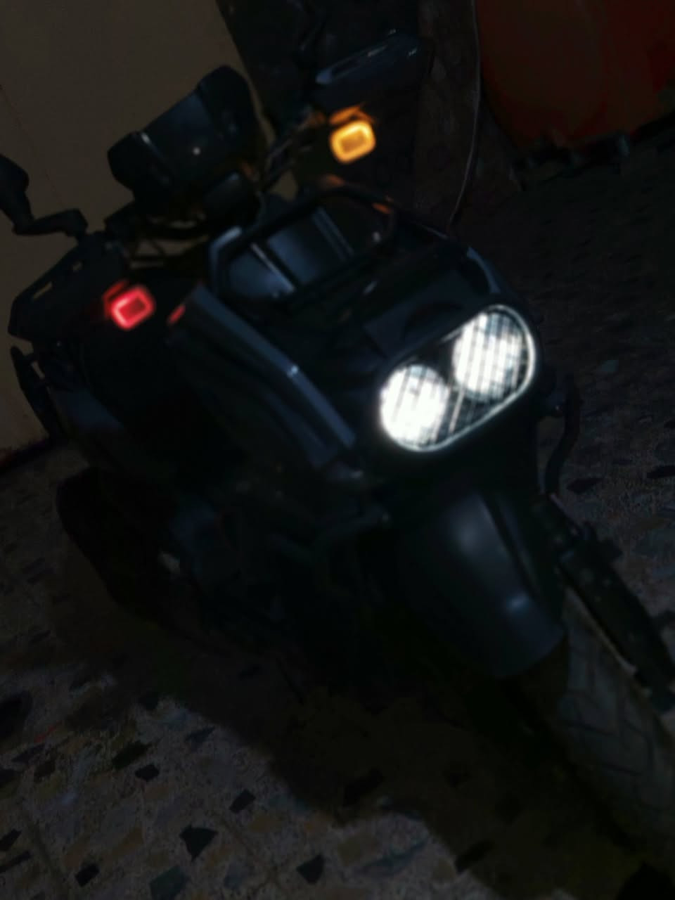 الو السلام عليكم شباب سكنس جبلي مديل 2024النضافة مبينة بالصور مكينة 150cc السعر 1100و بيهة مجال الشراي يراسل ***********و انة خادم
و الدراجة اوراق و صالهة شهر عندي و ما متعوبة من الشغل للبيت مكاني ميسان المدينة 🥰🥰
