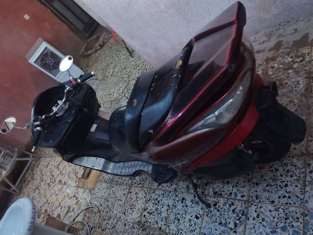 سلام عليكم فورزة 08 مكينه مضبوطه دراجه جاهزة لاتنقيص والا تبخير ولا حماوة الدراجه جديدة ماشه ٨٠ الف أوراق كامله كير ملغي جويتر مضبوط فيتبم نضيف السعر ٨٠٠ وبيهة شويه  مجال للشراي وهذا رقمي *********** مكاني بغداد زعفرانيه اربع شوارع بيهة بس الجكمجه متفتح والكشن بي كم شك موضح
