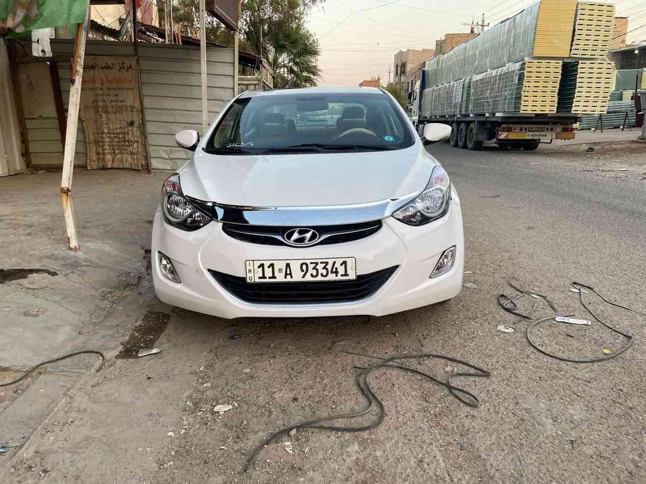 السلام عليكم ELANTRA 
2012 خليجي فول 1/1
محرك 2000 دوش 
ماشية 113 الف km 
سيارة صدر خلفي امامي جديد 
 مي أخضر منضومة تبريد كلة جديد حت الفريز عبوة فيت بم جديدة تفصيخ تخم تاير اي شي ذاكرة جديد تجي تلكا مو جديد  متاخذ السيارة شرط دوشمة عام كشنات كاعية سفاري دشبول صندوق شرط وياها كاعيات الشركة كاربت وكاعيات الشركة وكتلوك الشركة 
رقمي : ***********
مكاني : بغداد حي اور 
السعر  105 وبيها مجال 
1_ ملاحضة : السيارة باسمي شخصيا سنوية 31 رقم بغداد انكليزي مصفر غرامات وهزة جديد 
مكفولة من ضربة وتبديل وصبغ  
بارد بسيط فقط 
2_ ملاحضة : منضومة زنون ضمان سنة وداش كام ام التطبيق وي السيارة
