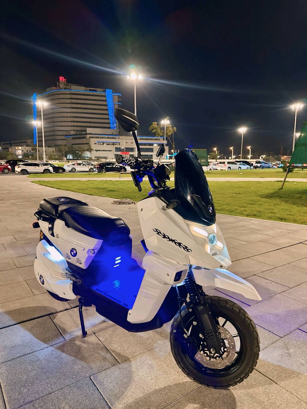 دراجه الاباتشي الشحن الشكل الحديث 
ملف 3000
72ڤولت 32امبير 
سويجين بصمتين
انذار سرقه
لايت عالي ناصي 
لايت بومه لونين ابيض واصفر 
ماشيه 2800
السعر 1100
المكان بصره زبير 
***********