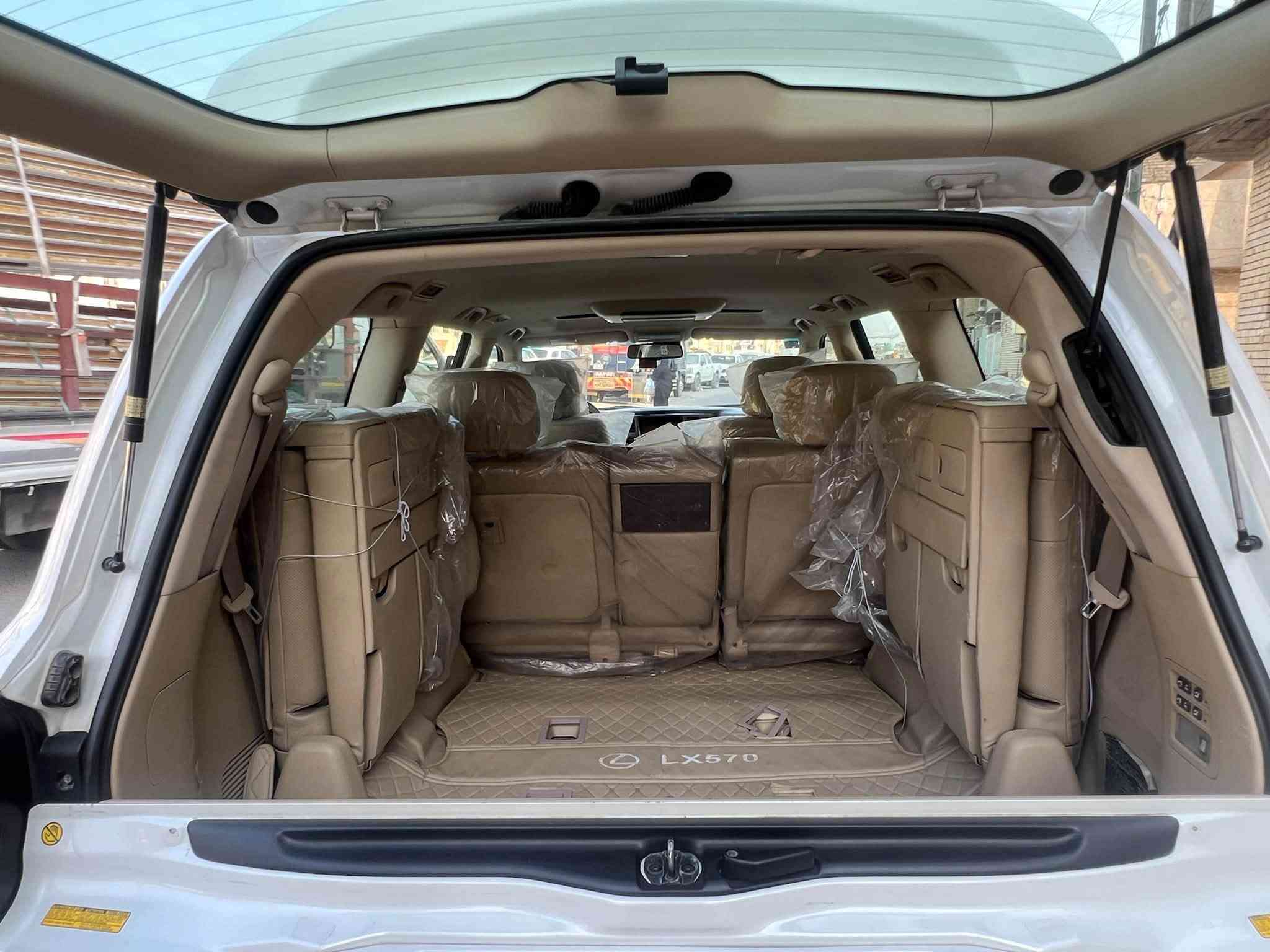 لكزس LX570 • ٢٠١١ • رقم بغداد