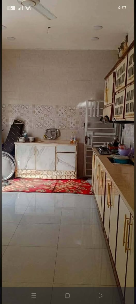 طابوصرف المساحة253م الواجه 7م عرض الشارع15م  مسلح 2024حديث نقص بناءالاستقبال والبيتونة كافة الخدمات السعر112
غرفتين صالة صحيات منور كراج سيارة سطح الدار مامطلوب حر الديوانية حي النهضة قرب مدرسة الاكرمين ***********
