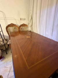 ميز طعام • ٤ كراسي • حي جامعة