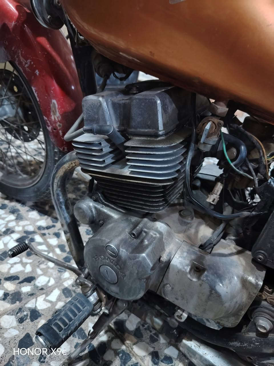 مكينة • ٢٥٠ • زعفرانية