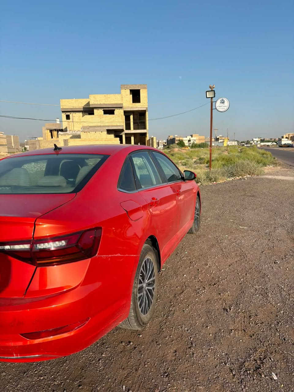 فولكس واكن جيتا للبيع 

* موديل 2019 فئة S لون برتقالي
* رقم سيارة اربيل وارد امريكي
* المحرك: 1.4 l تيربو المرغوب 
* ناقل الحركة:  أوتوماتيك 8 سرعات 
* شاشة اعطال
* كاميرا خلفية
* شاشة لمس 6.5 إنج كبيرة
* Apple CarPlay و Android Auto
* نظام اوتو سبورت (إطفاء ذاتي)
*بيها 3 انظمه قياده ايكو وعادي وسبورت
* مثبت سرعة
* مصابيح LED أمامية وخلفية
* نظام الثبات الإلكتروني esp والايكو 
* رادار امامي وجانبي وخلفي 
* مرايا كهربائية مدفأة 
* السيارة جديدة بما معنى الكلمة كير ومحرك جديد وبرغي ممفتوح مع تخم تاير جديد مسويله ادامه كامله للسياره 

ماشيه 73الف ميل

حادث السيارة موجود بل الصور  
البجم كبس
موجوده صور السونار
السعر 118 ورقه 
العنوان بغداد الكاظميه 
التواصل على الرقم 
***********

نص مكتوب في الصور:
- BidCars
