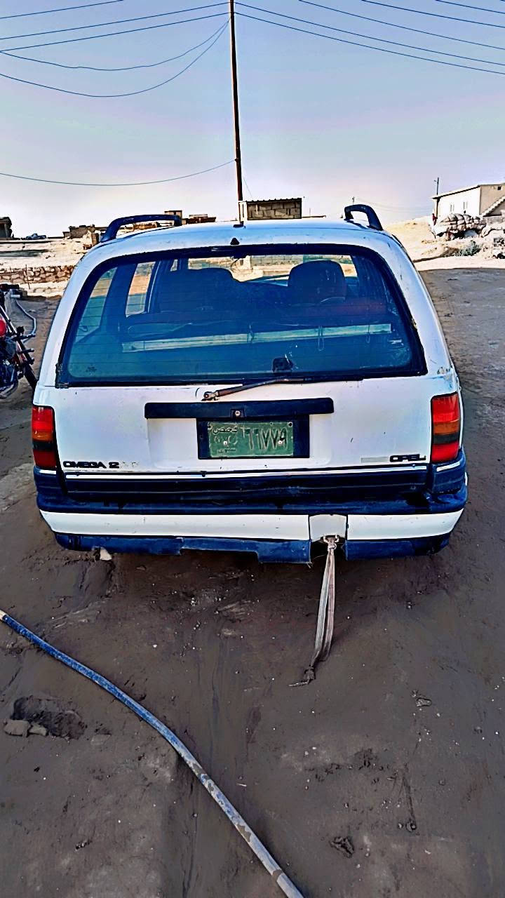 أوبل اوميكا ستيشن موديل 91كير ومحرك شرط اسياره يعوزة ترتيبات بسيطه رقم نينوى أخضر تريد تحويل أو وكالة اسياره موجودة بعوينات السعر 14وبيه مجال رقم تلفون ***********     ***********
