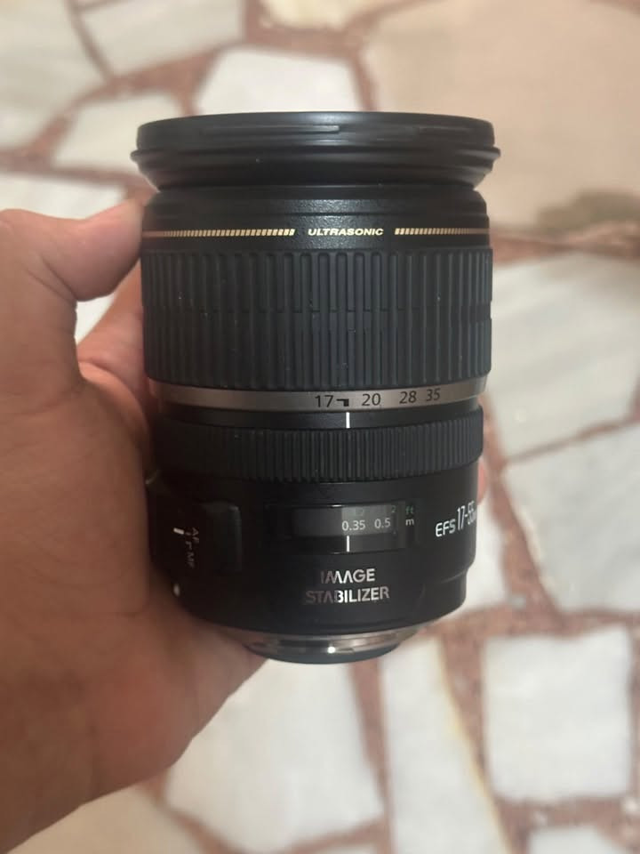 Canon efs 17-55 2.8
افضل عدسة زوم للكروب فريم
نظافة 100‎%‎ وياها الكبات ثنين وهود
سعرها 275 الف توصيل مجاني كل محافطات العراق
*********** واتساب
