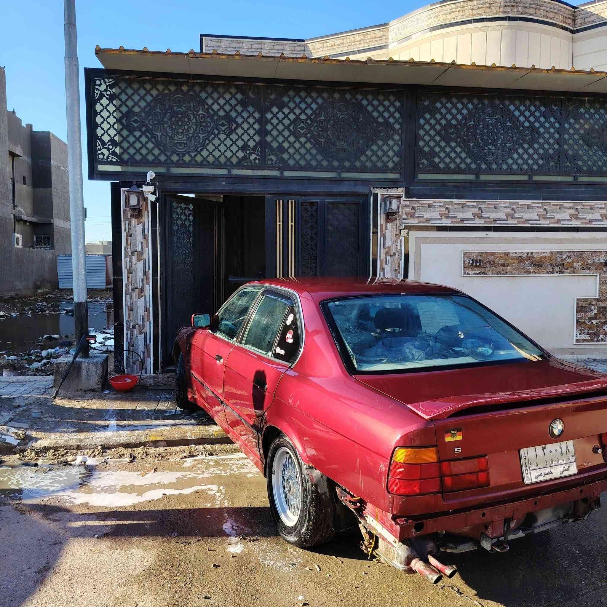 BMW  525I 1991  كير عادي مكينه كير صدر تبريد فول للاخير صفاحها موسس بيها شلعه تشك الكاع بدون حادث بس شويه غرفتها تعبانه ب37 وبيها مجال بسيط مكاني سماوه 
*********** بي واتساب
