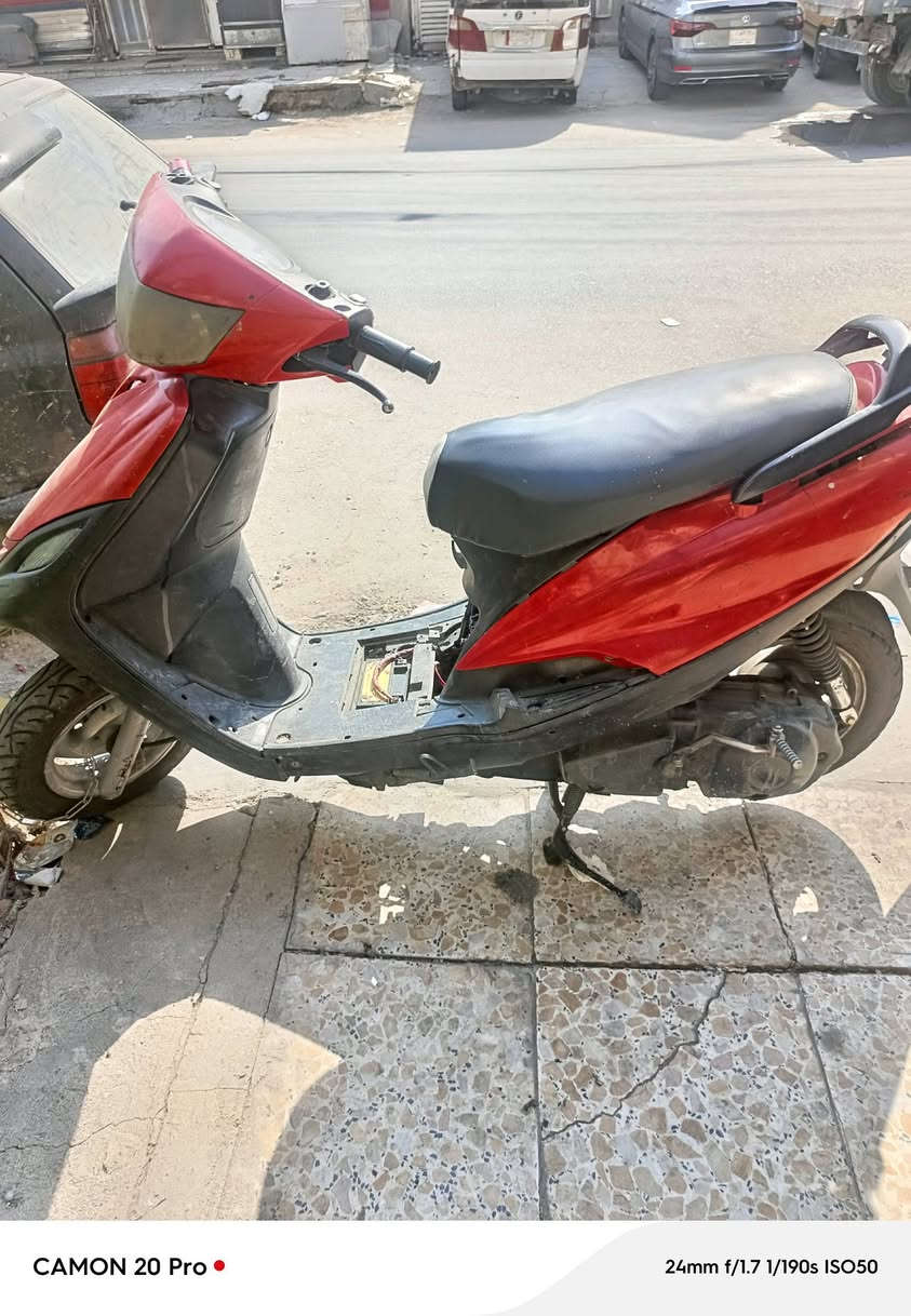 سلام عليكم دراجه ماكس يرادلها كابريتر ابعيلك كوم حديد سعر 150 قفلها مكان بغداد لاعضميه ***********

