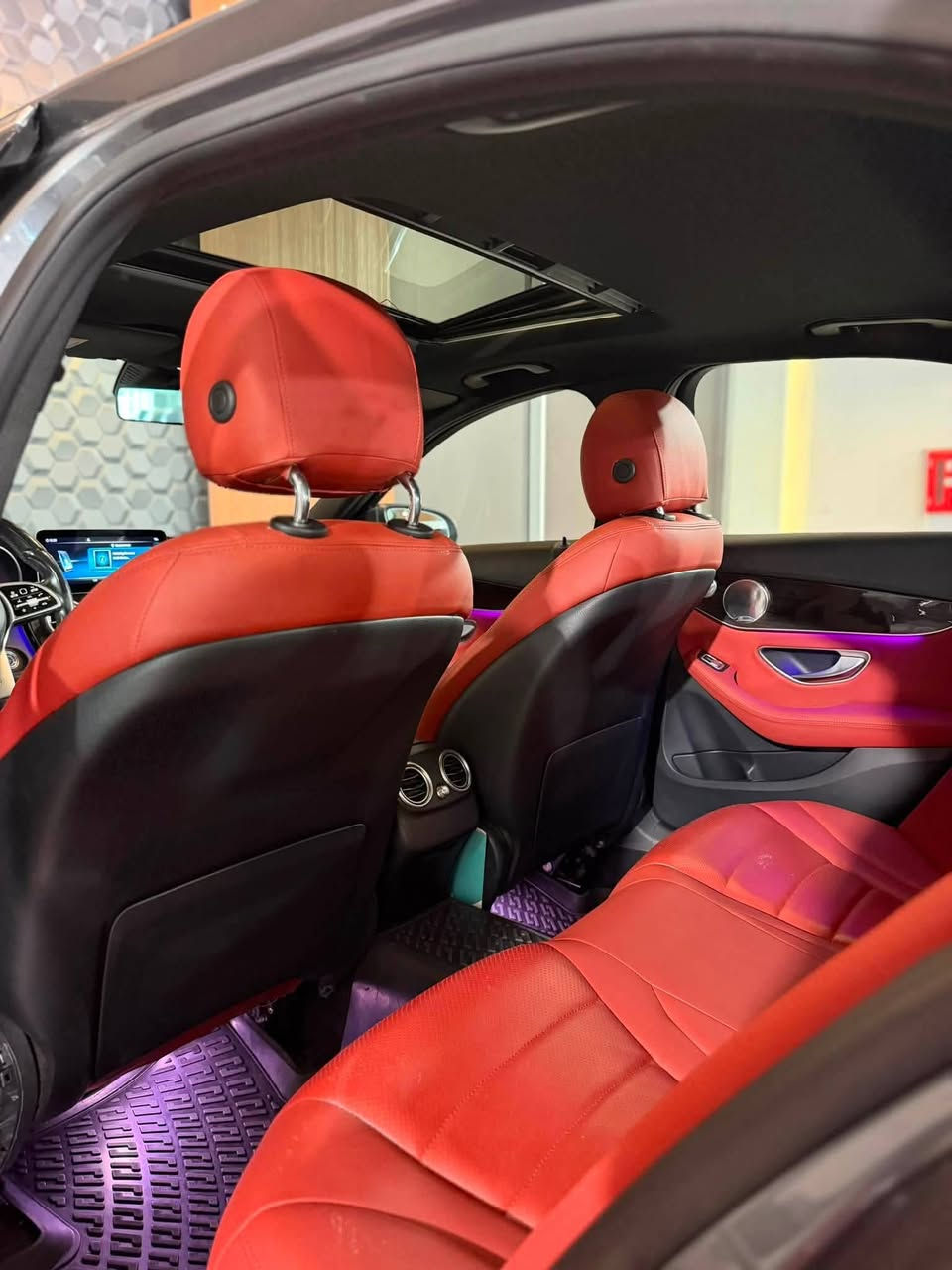 Mercedes benz C300🇩🇪
سعر مميز : 245$ ورقة
موديل : 2020
داخل احمر و سماعات برومستر

سلايد 
ماوس
 داخل 64 لون متغير
كشنات كهرباء (3 وضعيات تحكم) 
بك لايت لد  
لايتات زينون (داينمك) 
بصمة تشغيل 
رادار امامي
رادار خلفي
نقطة عمياء
كامرة خلفية دوارة 
داخل جلد احمر (اصل) 
‎شاشة كار بلي 
سستم سماعات برايمستر
ثيمات amg
شاشة ترحيب amg

كير و محرك كلها بشرط بدون فتح و اي خلل

سعر : ٢٤٥$ ورقة
للاستفسار : ***********
العنوان: السليمانية المعارض الجديدة شركة ازمر اوتو معرض رقم ٣٤
