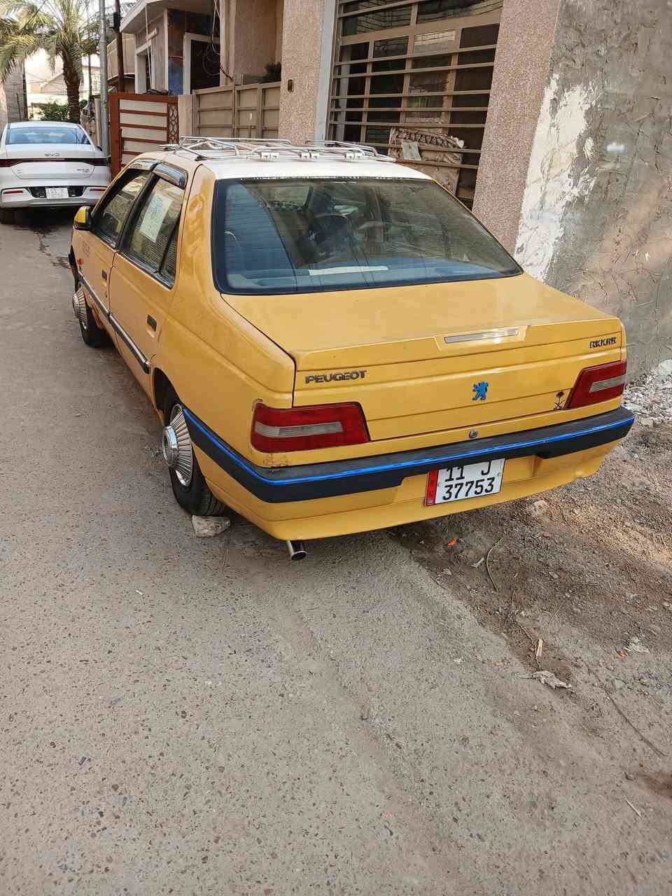 بيجو • ٢٠١٥ • نضيفه