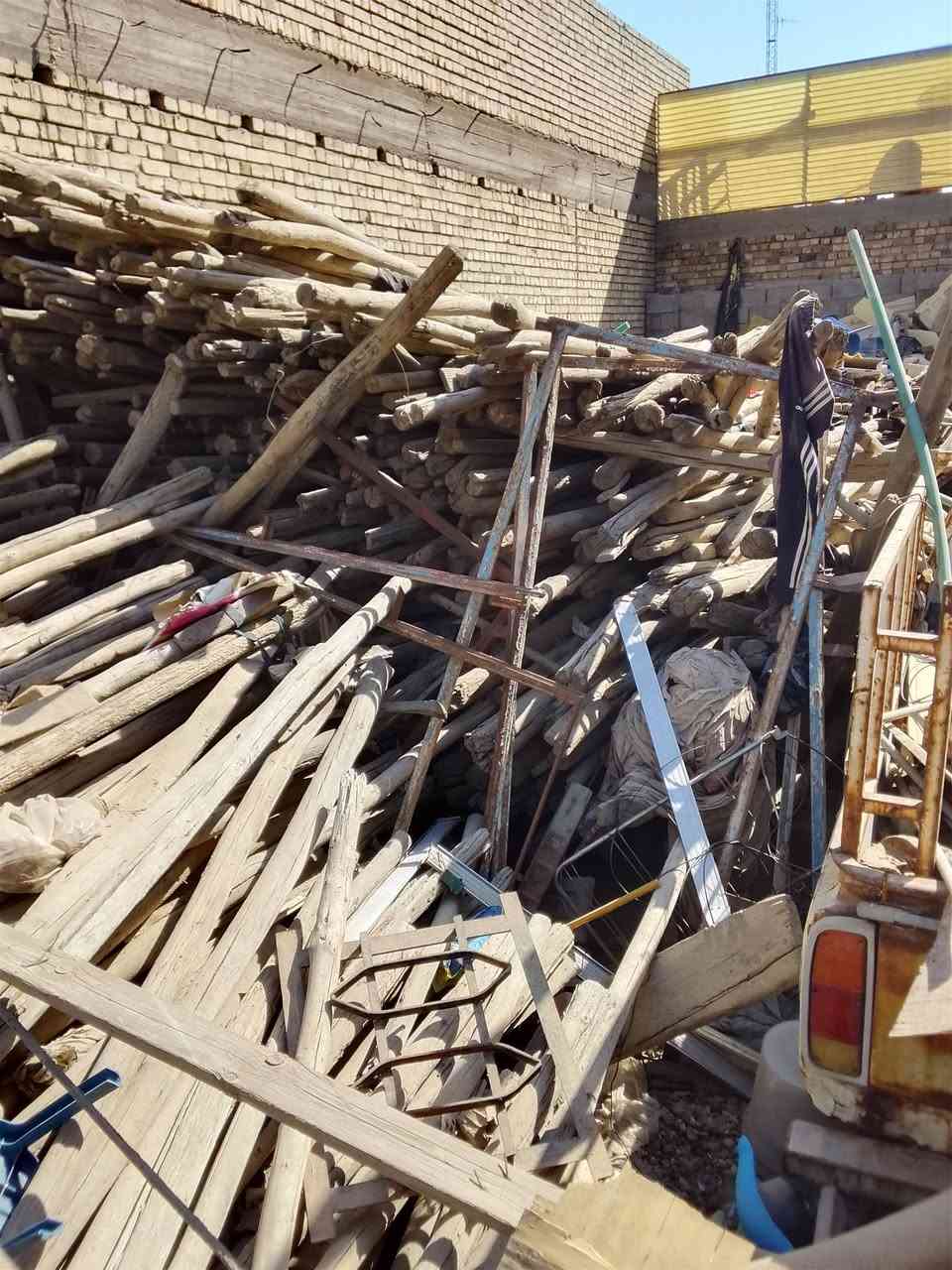 السلام عليكم
يوجد تكم اطوالهن من ٢متر ال٣٧٠ 
العنوان بغداد  شهداء العبيدي اني مكلف بالنشر فقط
للاستفسار الاتصال ع الرقم ***********
