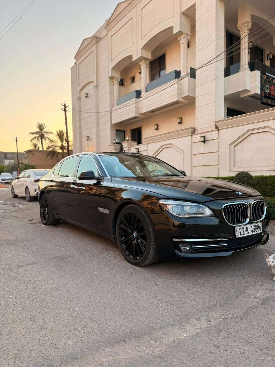 السلام عليكم
للبيع أو المراوس

BMW 750Li  2014(باب طويل)

محرك V8 قوي وأداء راقٍ، سيارة نظيفة جدًا وجاهزة للاستخدام مباشرة.

السعر 210 

✅ المحرك والكير مكفولات  بشرط

✅ منظومة التبريد والصدرية جديدة بالكامل

✅ لا تحتاج أي مصروف

مواصفات السيارة:

▪️ موديل: 2014

▪️ الفئة: 750Li (Long Wheel Base)

▪️ المحرك: V8 
▪️ 

▪️ الصبغ: فقط بنيد اثر جراد كفاله لغود وشواصي 

▪️ رقم اربيل 

مواصفات 

ميز طعام 🔴

✨ بصمة تشغيل وبصمة دخول

✨ فتحة سقف

✨ داخلية جلد لون قرميدي فاخر

✨ مقاعد أمامية وخلفية كهربائية

✨ تدفئة وتبريد للمقاعد

✨ ستائر كهربائية

✨ شاشة كبيرة متعددة الوظائف

✨ كاميرا خلفية

✨ حساسات أمامية وخلفية

📌 مكان السيارة: بغداد – الغدير 

💰 السعر المطلوب 

          ٢١٠ ررقه 

🔄 البيع أو المراوس   

***********
