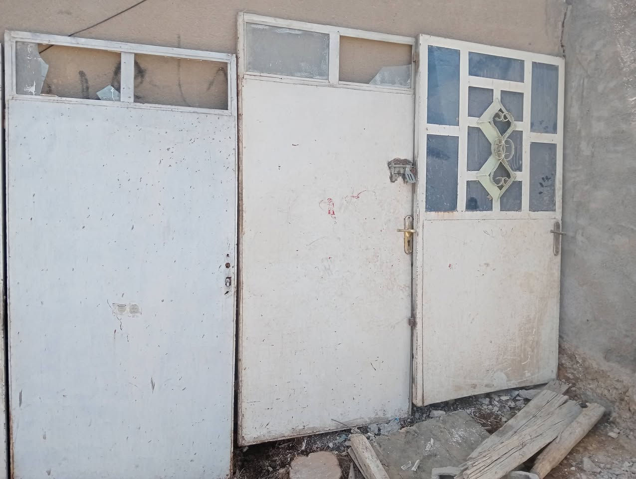 سلام عليكم مال فقير ال ماعنده يشتري جديد بيبان بدون جرجوبه سعر الباب20الف باب تواليت سعر 25 مرجوحه 60الف قياسات البيبان العرض 90ولطول190،و200مكاني فلكه حي نصر تواصل عل وتساب ***********
