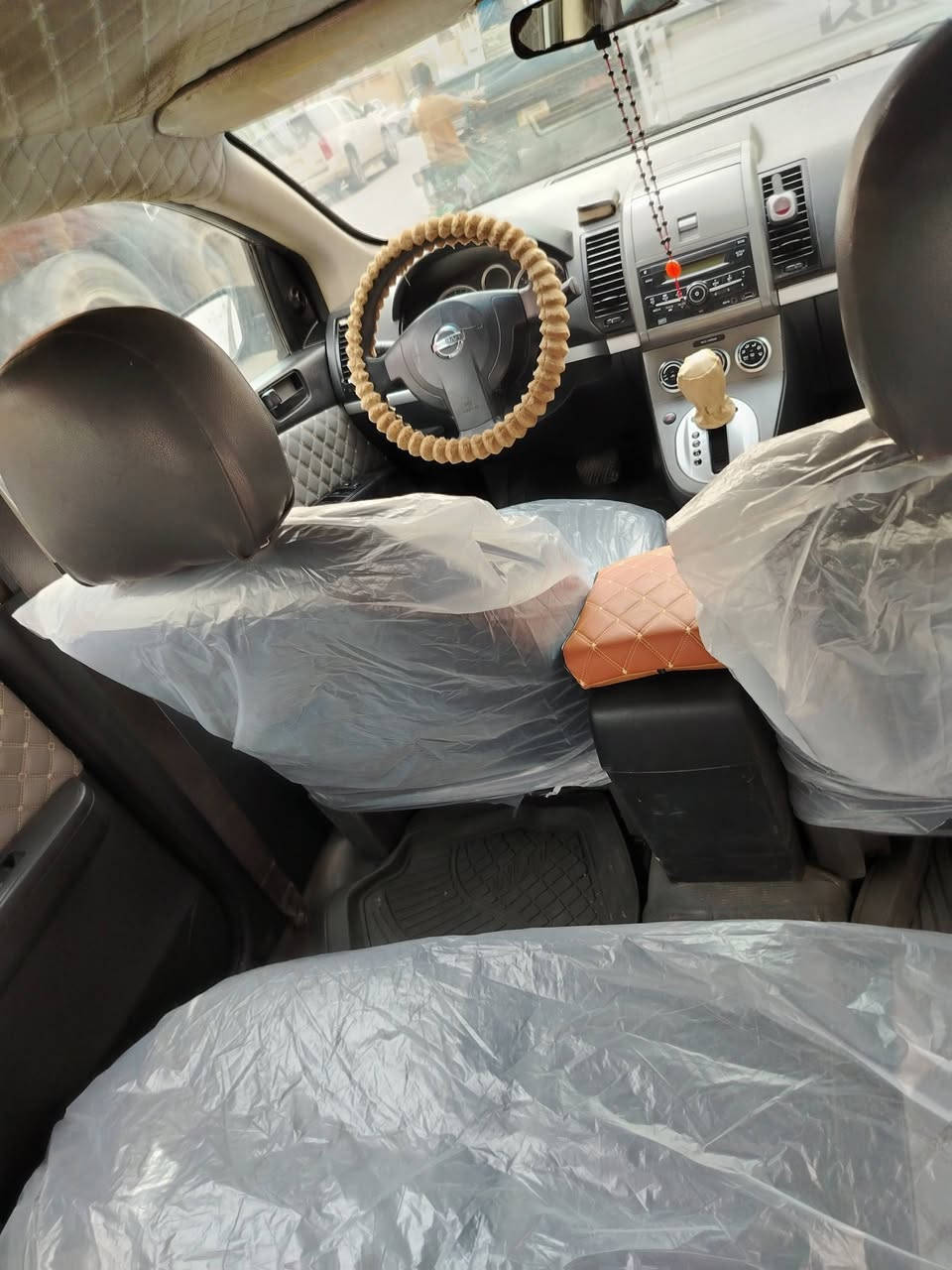 نيسان سنتره • ٢٠١٠ • محرك ١٨٠٠