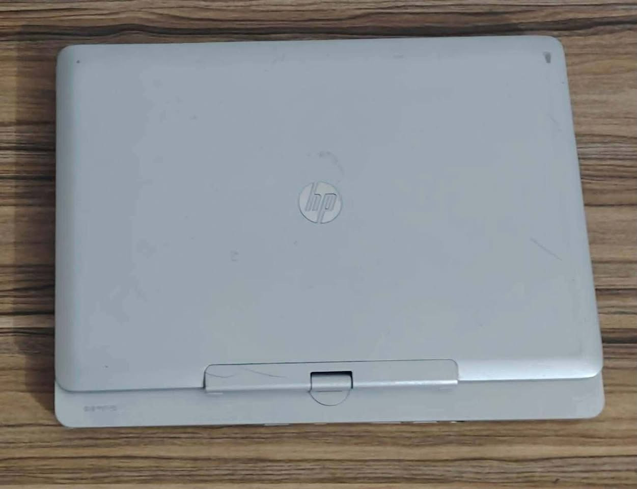 السلام عليكم ورحمة الله وبركاته #للبيع_لابتوب_HP
مكلف بالنشر 
HP
كوراي فايف جيل 5 
رام 8 
هارد 256 SSD.M2
حجم الشاشه 12.5 
لمس قلاب 360 دقة اجدي 
كرت الشاشة 4
كيبورد ضوئي 
يحتاج بطاريه 
الملحقات شاحنه أصلية جنطة 
السعر 135 الف التواصل خاص او على الرقم 
***********

نص مكتوب في الصور:
- حول تتم مراقبة الكمبيوتر وحمايته. راجع التفاصيل في أمن Windows مواصفات الجهاز اسم الجهاز DESKTOP-R4O3361 المعالج Intel(R) Core(TM) i5-5200U CPU @ 2.20GHz 2.20 GHz ذاكرة RAM المثبتة 8,00 غيغابايت (٧,٨٨ غيغابايت مستخدم) معرف الجهاز 01A2F4C7-9A29-45F0-A087-4FC5B9C2B5E3 معرف المنتج 00331-10000-00000-AA270 نوع النظام نظام تشغيل بإصدار ٦٤ بت ومعالج يستند إلى x64 القلم واللمس دعم القلم واللمس مع 10 نقاط لمس نسخ إعادة تسمية هذا الكمبيوتر مواصفات Windows الإصدار Windows 10 Pro الإصدار 22H2 تم التثبيت في ٢٠٢٥/٠٣/٠٣ بنية نظام التشغيل ١٩٠٤٥,٥٤٤٠ Windows Feature Experience Pack 1000.19060.1000.0 الإعدادات المرتبطة إعدادات BitLocker إدارة الأجهزة سطح مكتب بعيد حماية النظام إعدادات النظام المتقدمة إعادة تسمية جهاز الكمبيوتر الشخصي هذا (متقدم) تعليمات من الويب معرفة عدد مراكز المعالج التي يحتوي عليها المعالج الخاص بي التحقق من دعم لغات متعددة الحصول على مساعدة تقديم تعليقات