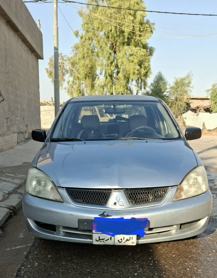 لانسەر مۆدیل 2008
تەنها سندوقی گۆڕاوە 
سەیارەکی خاوێن و بێ کێشەیە 
سەنەوی بەسەر چوە.
*********** أربيل, العراق
