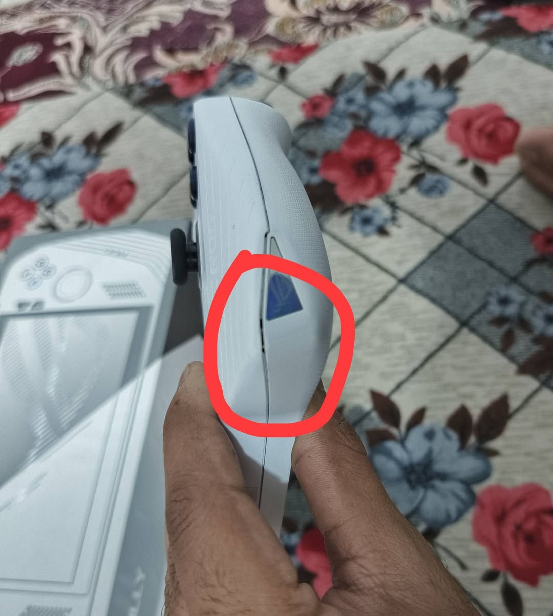 اسوس روك العادي كامل ملحقات
بي ملاحظة بسيطه ماشر عليهه شويه مفتوح الكفر
سعر 425 قفل سكني بغداد
*********** بي وتساب
