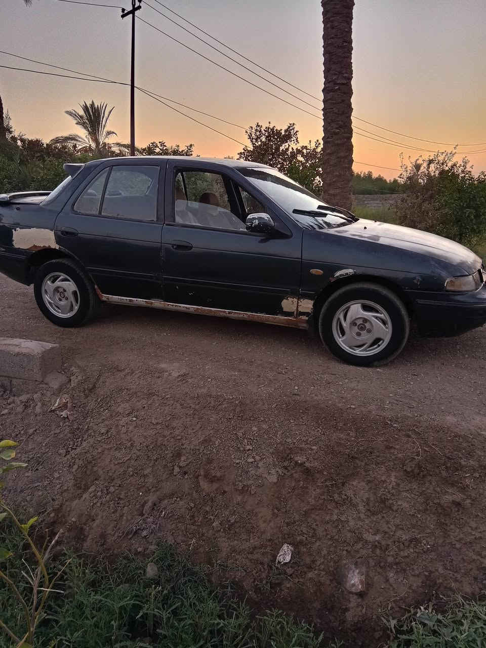 سلام عليكم سياره للبيع سيفيا موديل 94 سنويه ل 2030 رقم بغداد سعر 26 وبيها مجال مكانها واسط قضاء الصويره للاستفسار الاتصال ***********
