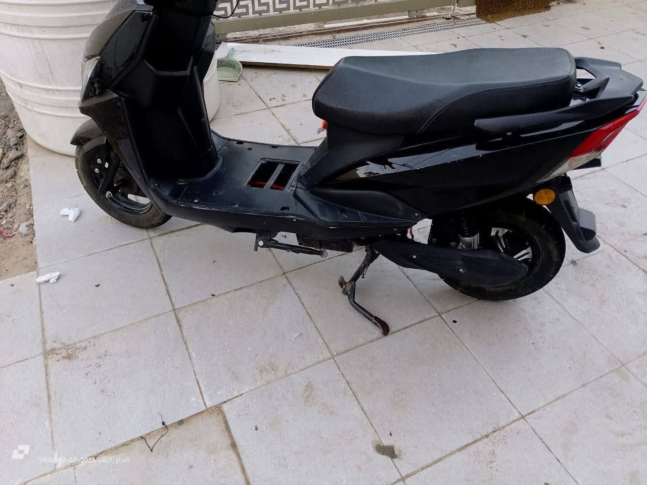 سعر ٢٥٠
دراجة شحن نوع سكنس 
٦ بطاريات 
سرعة ٨٨ حقيقي ٨٠
ابيع كوم حديد 
كهربائيات كلها شغالة
عقل شغال جديد
ملف بي مشكلة بالحساس
واذا اتسارع بسرعة يفصل الملف
بيهة شخوط بالترايش الجانبية
للتواصل  ***********
عنوان كربلاء الحسينية 
@إشارة
