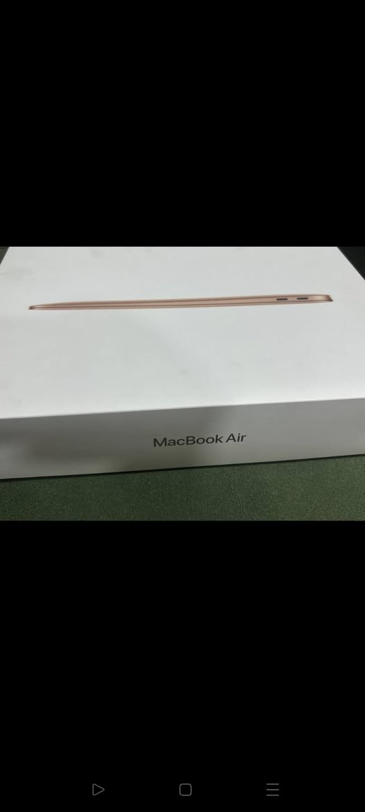 ماك بوك اير 2020
للبيع: MacBook Air 13-inch (موديل 2020)  (أخت الجديد) السلام عليكم، متوفر لابتوب ماك بوك إير نظيف جداً جداً وبحالة ممتازة للاستخدام:المعالج: Intel Core i3 بسرعة 1.1 جيجاهرتز.الذاكرة (RAM): 8 جيجابايت.المساحة التخزينية: 256 جيجابايت SSD.اللون: ذهبي مميز (Gold).النظافة: الهيكل الخارجي والشاشة نظيفة جداً (بدون أي شخوط أو عيوب وتعتبر أخت الجديدة تماماً).

الملحقات: متوفر مع اللابتوب كرتونته الأصلية + الشاحن الأصلي مالتها + وصل الضمان القديم.
الموقع: بغداد/ عامريه 
السعر: 500,000 دينار عراقي (وبيه مجال بسيط جداً للشراي والمهتم الجاد). للتواصل والاستفسار: *********** واتس اب موجود .
