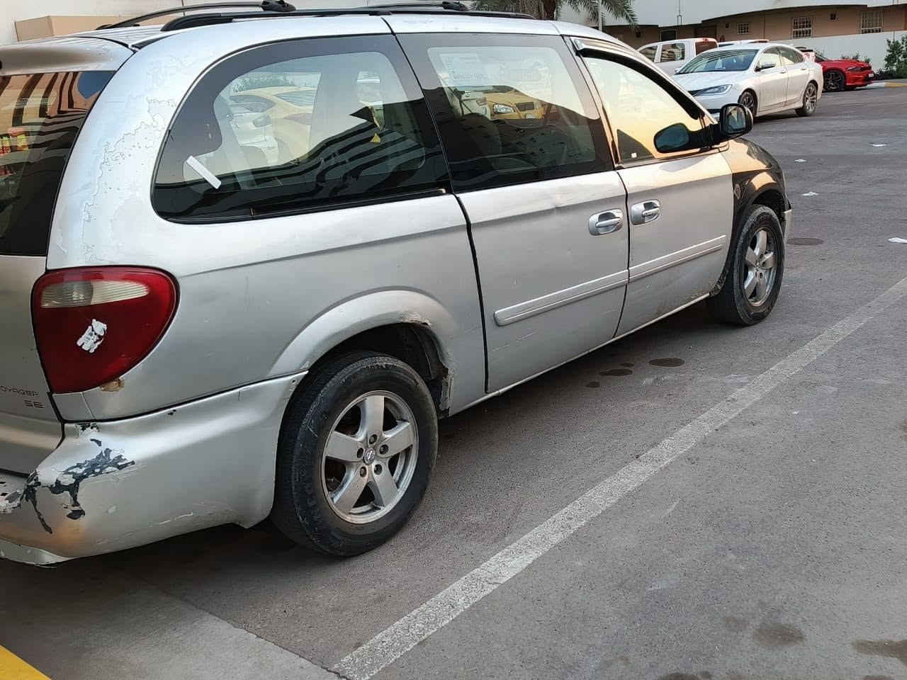 ... مكلف بالنشررررررررر ....
دوج كرفان طويلة 2007 محرك 3800 تبريد 3 قطع بيبان كهرباء جنطة كهرباء تخم تاير بيها صدر نضيف  .. السيارة حاليا متروكة نقصها بوري ماء راديتر الي يم المكينة وباتري وعمبار بريك ..
**السيارة رقم صدامي بغداد ساقطة السنوية سنة 2022 السيارة صاحبها متوفي عندي فقط مكاتبة بيها الي يشتري اضمن الة السيارة ما مطلوبة عشائريا ولا دولة واتكفل بالموضوع .. حاليا موجودة في بغداد
السعر المطلوب 30 ورقة
**رقم مالك السيارة ***********
