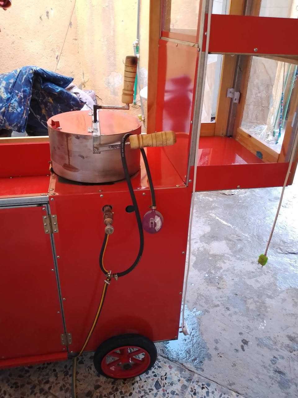 سلام عليكم 
مكينة حب وشاميه للبيع جديده مستخدمه قليل
مسويها تفصال درجة اولى مكاني بغداد العبيدي 
***********
