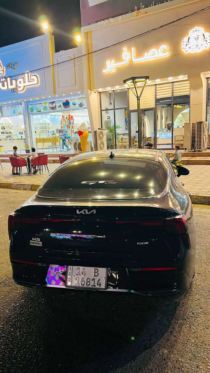 k5 gt line
وارد فول عدا الفتحة 
كراسي كهرباء جلد تدفئة 
ستيرن تدفئة
قطعتين تبريد 
سايد بريك بصمة 
بصمة تشغيل عن بعد 
شاحن لاسلكي 
اوتو هولد
8 حساسات امامي خلفي 
رادار وقيادة ذاتية ومانع تصادم
تبريد مناخ منفصل 
محرك 2500 تنفس طبيعي 
بيها بس بارد بلباب الخلفي رقم بصرة ب اسمي 
***********
مكانها البصرة
