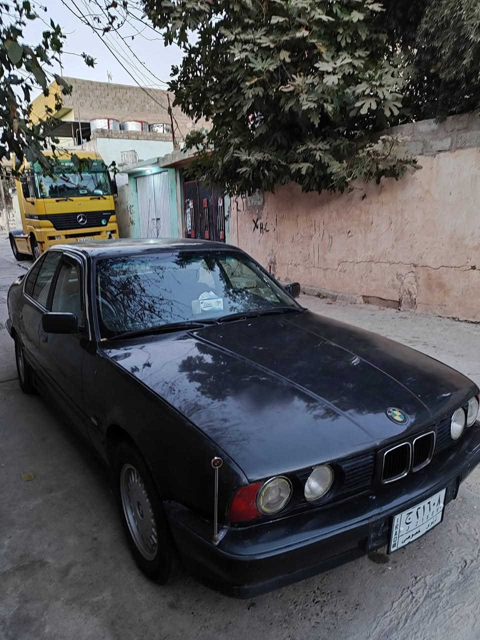 للبيع موديل 1991 حجم 520 كبس كير عادي رقم انكليزي بأسمي تبريد طخم معمر تايرات جديد صبغ شركه فقط جاملغ الورا السايق مسبوغ بدون دواخل  مكان موصل ***********/*********** الكورك بي واتساب سعر 43 وبيها مجال

