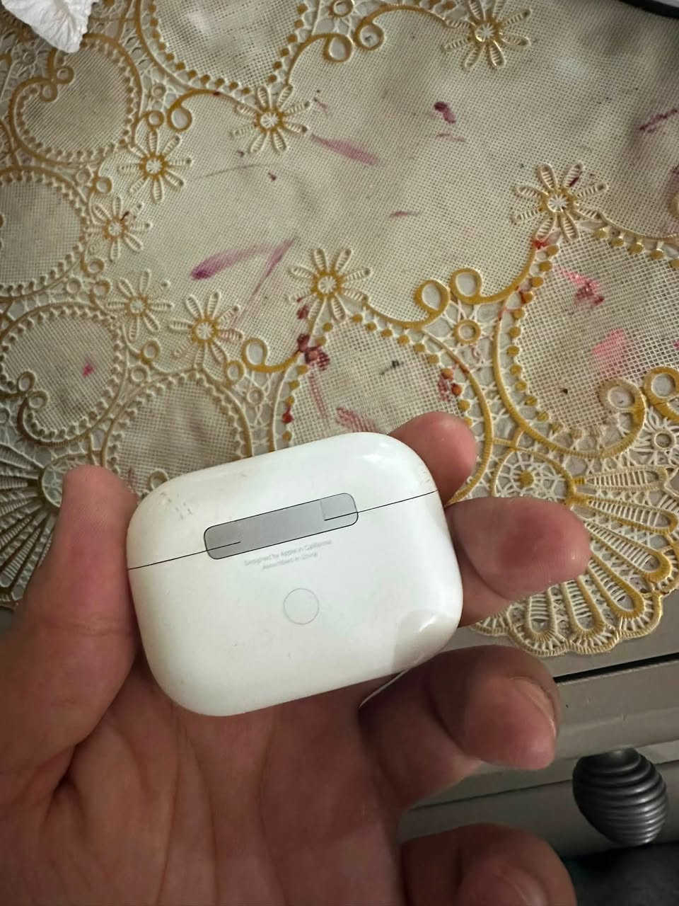 السلام عليكم عندي سماعة AirPods Pro 1
اصلي بدون ملحقات نضافه 95\100 مكاني بغداد 
السعر 125 قفل الهاتف *********** الكماليه
