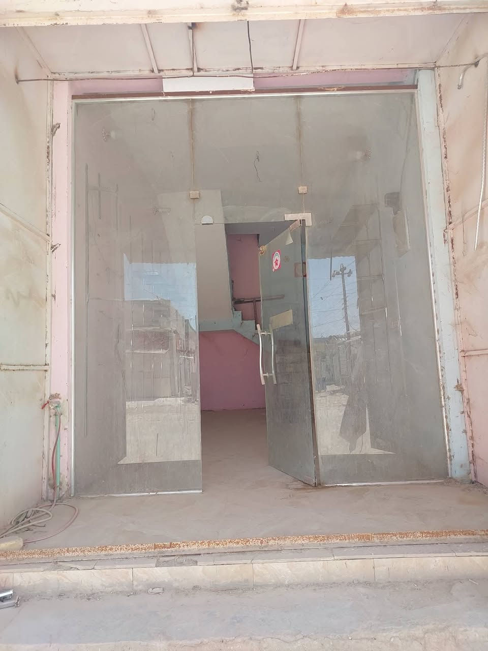 محل للبيع3.25×6 طابقين شارع الصناعة الرئيسي قرب صيدلية الفياض للإستفسار ***********
