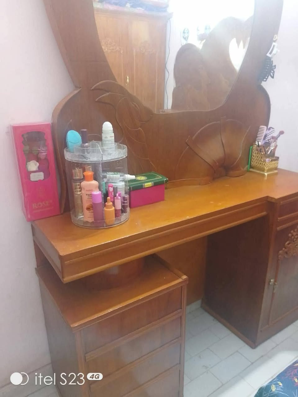 سلام عليكم غرفه نوم للبيع ام الخمسه نضيفه حيل بس سوكيه السعر 550وبيهة مجال الشري تصال على راقم ***********#ادمن وافق حبيبي ♥️
