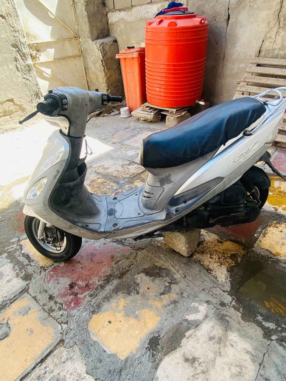 قجمه • نضيفه • على ايدي