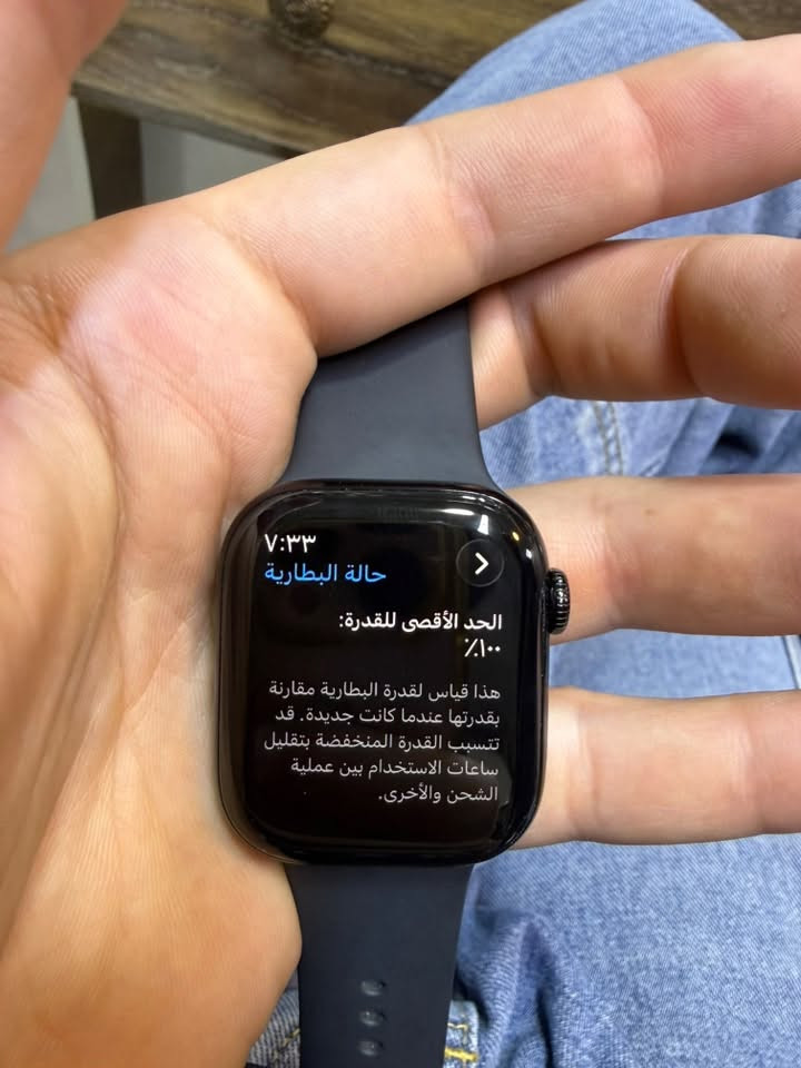 ‏‎ساعة ابل واج سيريس 11
‏‎حجمها : 42mm
‏‎نسبة البطارية : 100 %
‏‎نسبة النظافه : 100%
‏‎السعر : 380الف 
رقم الموبايل :***********
غراضها كاملة ‎كلهن الاصليات 
توصيل متوفر 🚚
