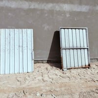 باب بناء مؤقت • حديد ثقيل • واتساب