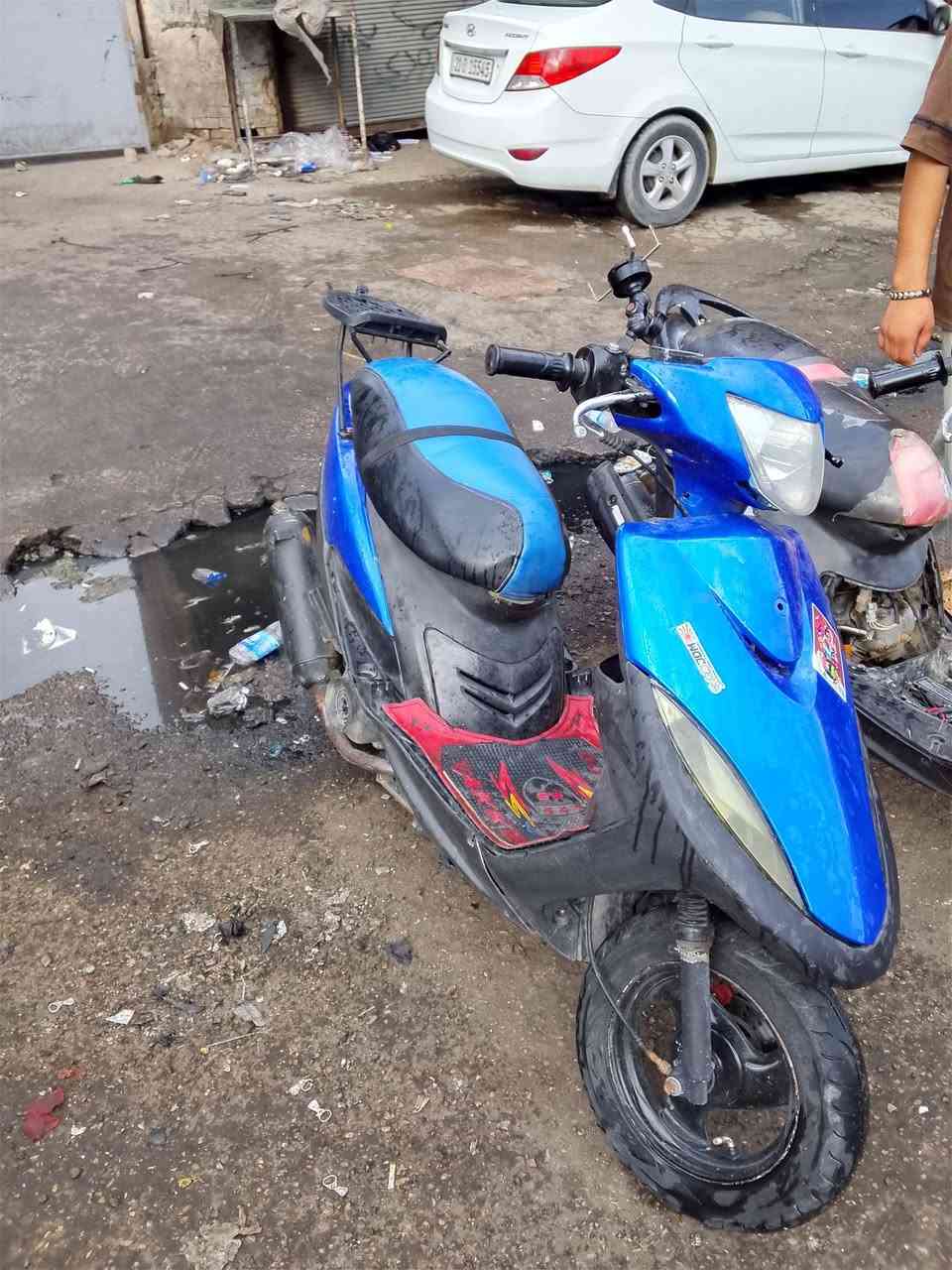 السلام عليكم دراجه ماكس عدله 120
دراجه حلوه ونضيفه مكينه فلك اسود شلعه ومعدل لا تسولف 
دراجه هندر فقط سلف ملغي 
كهربائيات بس شير كدام فقط
باتري جديد 
تايرات جدد
كفرات امامي نضيف 
بس تحجاج كفرات تطبيك وترتيب تطلع لوز 
الله شاهد مافرغ اله 
400قفل واتساب ***********
العنوان بغداد الكاضميه
