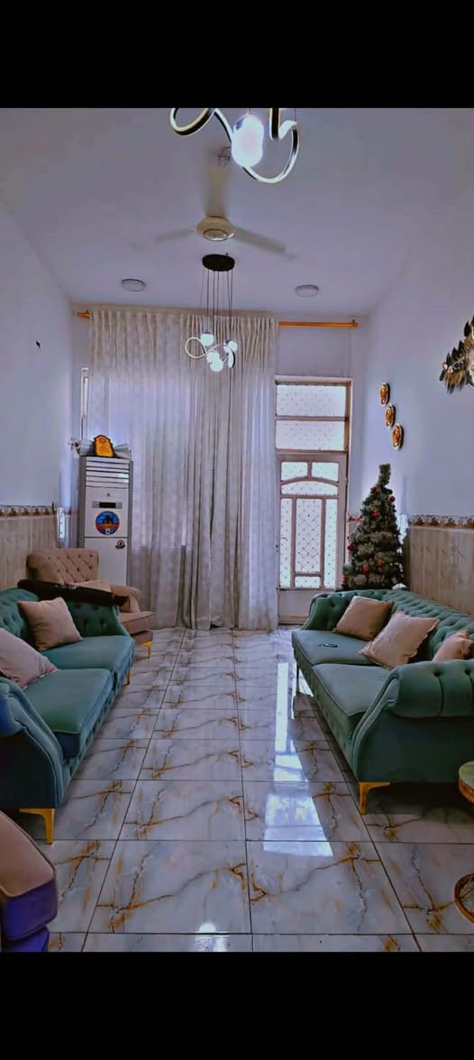 يوجد مشتمل طابو صرف فارغ
المساحة 100متر جديد 
طابقين نوم 2 ومجمع صحيات 2
مطلوب عقاري 20مليون 
شارع 80 محيزم 4 ورة المدارس 
للاستفسار مراجعة مكتب الشارقة للعقار مقابل مسجد الرحمن الاتصال اوعبر المراسلة ***********
