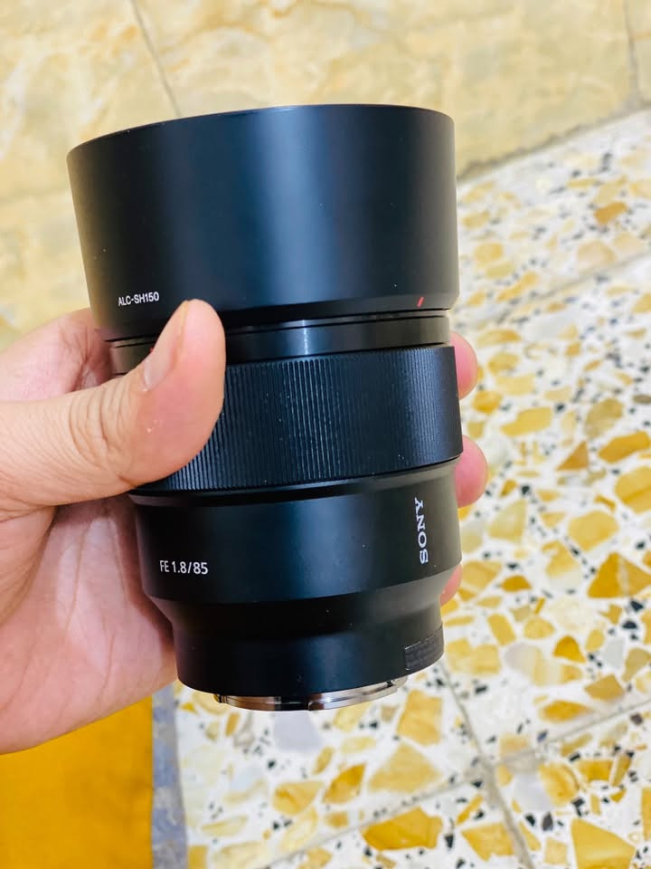 📸 للبيع عدسة Sony 85mm F1.8
شبه جديدة والله شاهد استخدام كلش قليل ونظيفة جدًا 

العدسة نظيفة ومحافظ عليها وما مستخدمة إلا استخدام

 خفيف

للاستفسار اكثر 
 واتساب فقط 
***********

https://wa.me/message/4R224TTT4BPEH1
