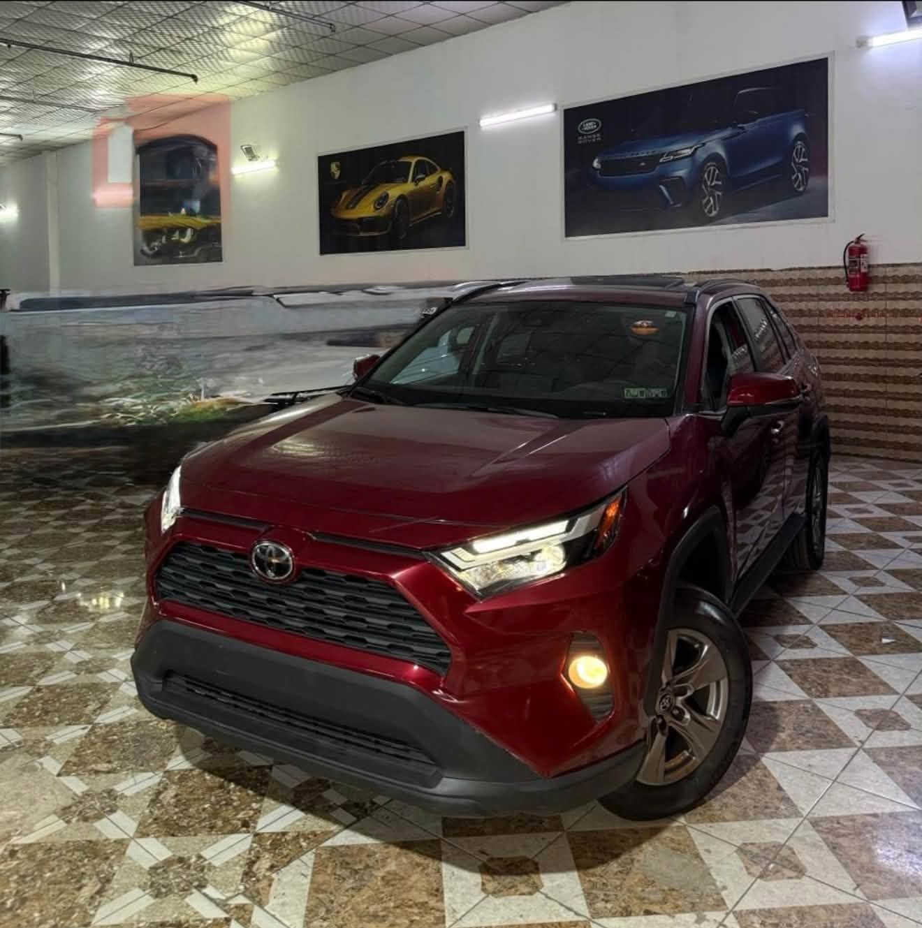 TOYOTA RAV4, XLE, 2025                                السعر. 209 ورقه 
موديل  2025
                                             
بريميه فول.  موصفات🔥🔥🔥
رقم كاتى 

بانزين 

ماشيه20 ميل

لون مارونى   

فول مواصفات 

فتحه 

بصمه 

كرسي كهرباء 

صندوك كهرباء 

نقطه عمياء  

 دفع رباعي 4*4

الحادث 

واحد جاملغ سبوغ بس بدون ارباك بدون دواخل 

للاستفسار 
***********📞
