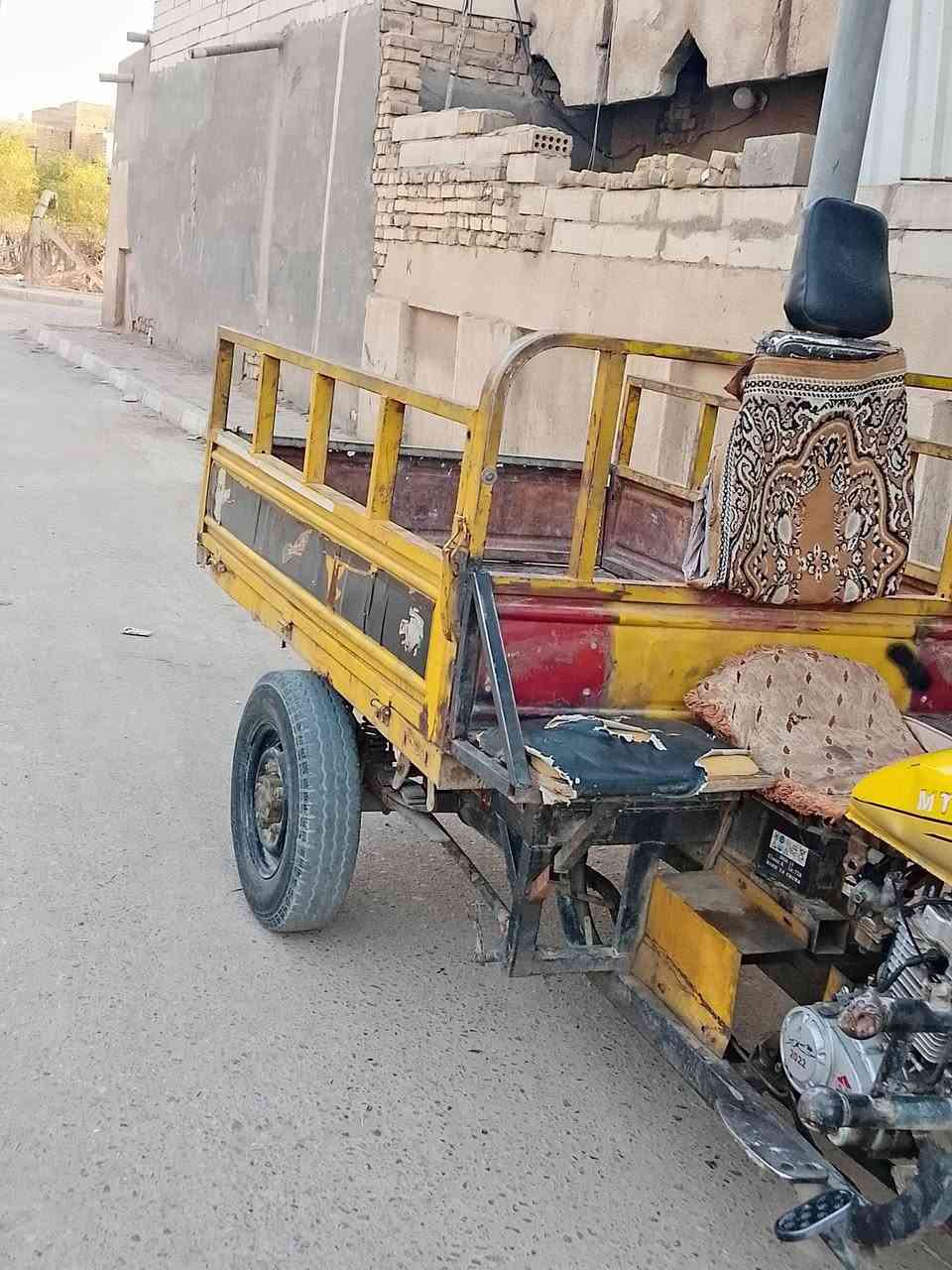 سلام عليكم ستوته للبيع MTR أوراق شاصي مكفول محرك مفتوح إكسل همر 5برغي كله جديد ضفيره جديده كهربايات كله شغاله عام عوزه بس تعديلات بسيطه السعر 800.بيه مجال مكان ميسان قلعه صالح الاتصال 
   
***********
