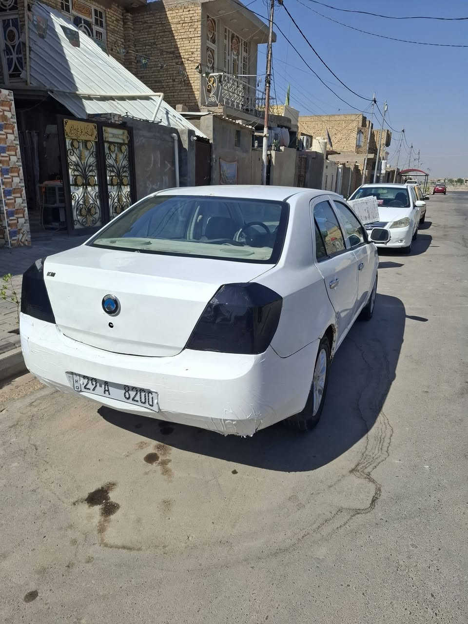 سيارة جيلي MK موديل ١٢ مكور كورلا سيارة جاهزة وكاملة سعرها ٣٠ مع المجال ***********
